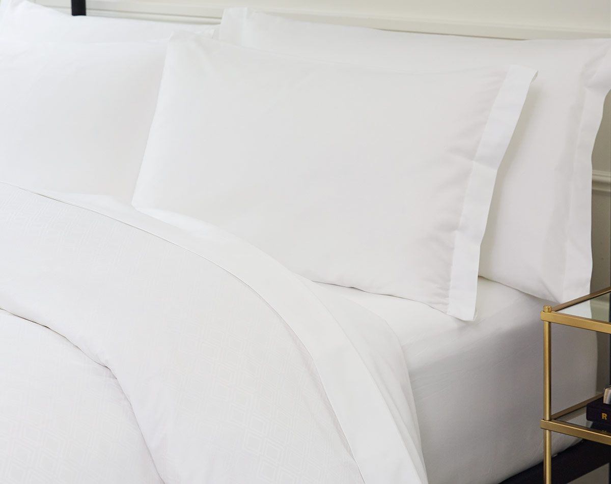 Volant-Kissenbezüge von Frette 1860 für St. Regis